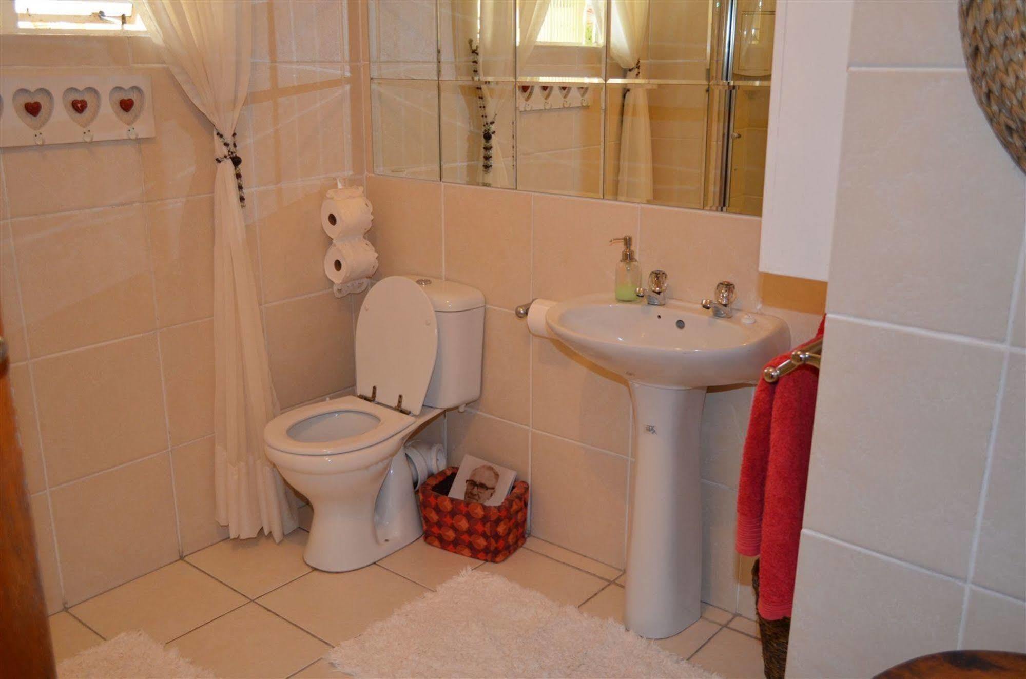 Beau & I Bed & Breakfast กราฟฟ์-เรเน็ต ภายนอก รูปภาพ